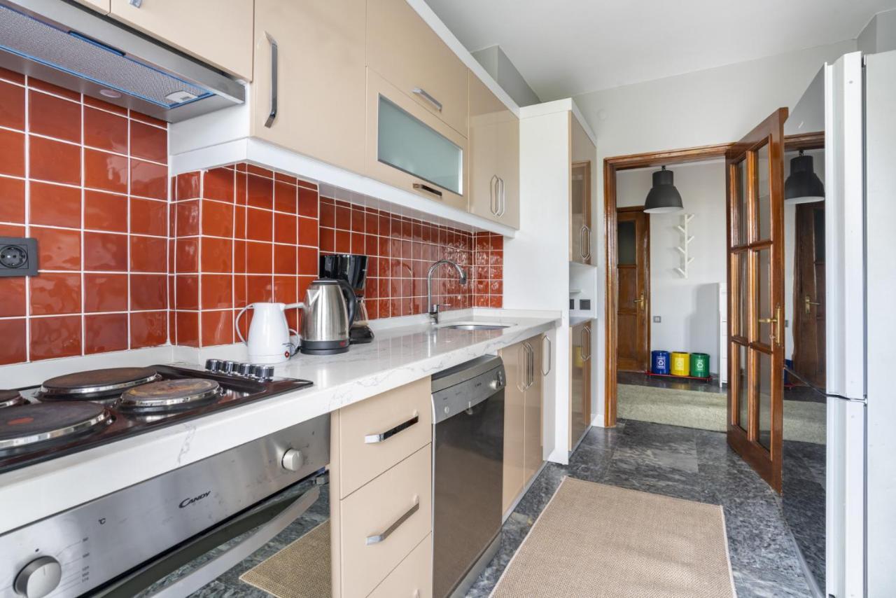 Spacious Flat Near Caddebostan Coast Apartment Istanbul Ngoại thất bức ảnh